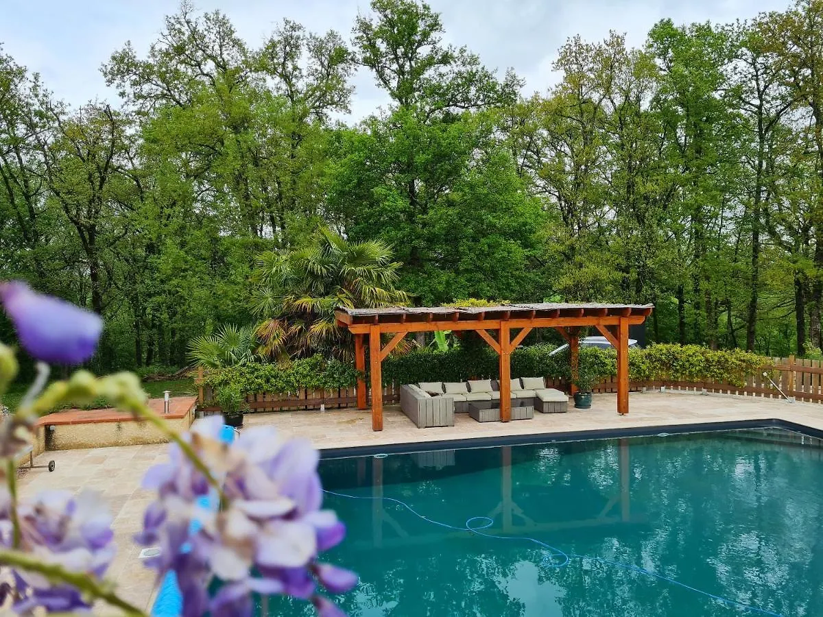 Appartement Spacieux Avec Piscine Partagee A Maurens 120 M²